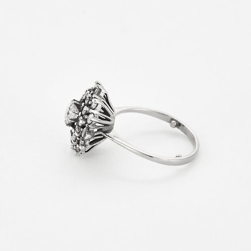 Bague 52,5 Bague pompadour or blanc et diamants 58 Facettes B250311