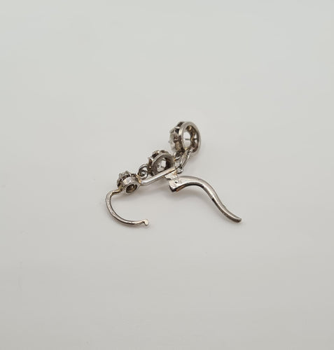 Boucles d'oreilles Dormeuses or blanc serties de diamants 58 Facettes