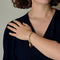Bracelet Bracelet en or jaune à motif de fleurs et de feuilles ciselées 58 Facettes MON1100X2