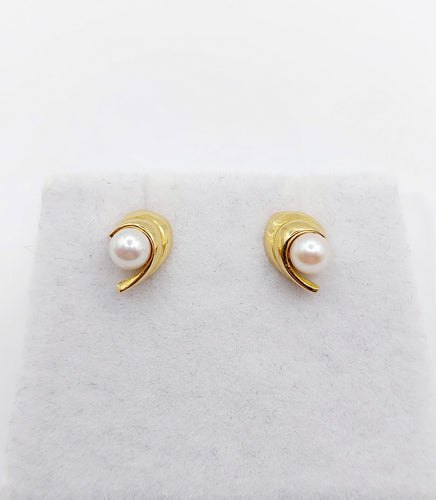 Boucles d'oreilles Puces d'oreilles vintage or jaune perles de cultures 58 Facettes A03213