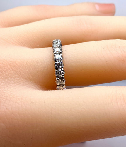 Bague 62 Alliance en or blanc 18 carats ornée de 25 diamants 2,40 carat environ 58 Facettes AB522