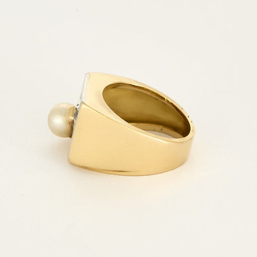 Bague 54,5 Bague de type chevalière en or jaune, or blanc, perle de culture blanche et diamant 58 Facettes TOU1577
