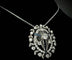 Pendentif Broche/Pendentif Art Déco en platine serti de 2,80 carats de diamants et saphirs 58 Facettes