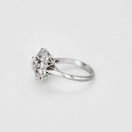 Bague 49 Bague marguerite en or blanc, platine et diamants 58 Facettes B250467