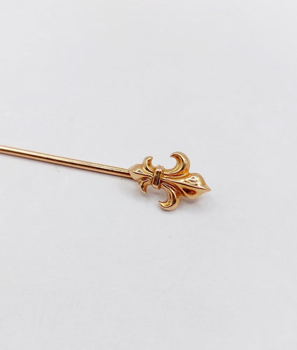 Epingle antique cravate ou foulard or rose fleur de lys (circa 1900)