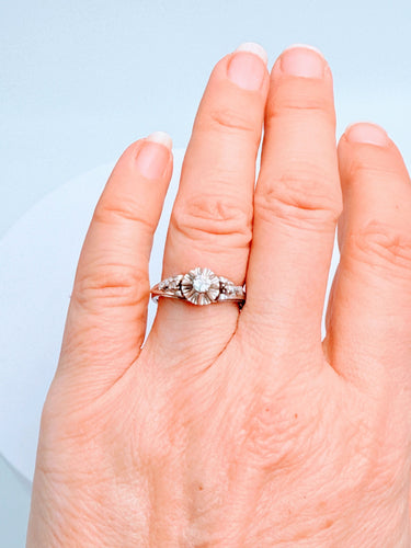 Bague 53 Bague solitaire diamant vintage en or gris 18K 58 Facettes