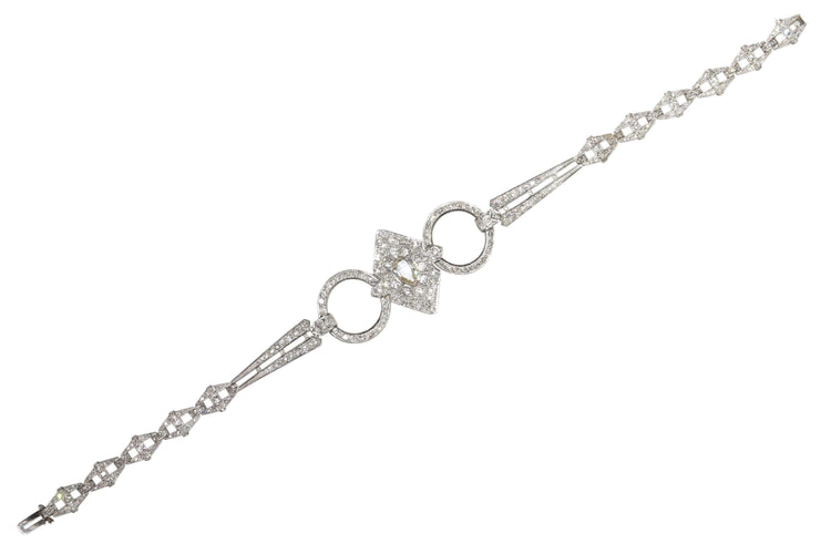 Collier Glamour des Années folles : Collier et coiffe vintage Art déco en diamants pour chien 58 Facettes 23023-0064