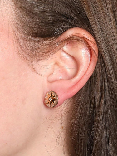 Boucles d'oreilles DIOR - BOUCLES D'OREILLES "ROSE DES VENTS" OR JAUNE NACRE 58 Facettes 084031