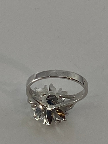 Bague 50 Bague de fiançailles en or, saphir, diamants 58 Facettes