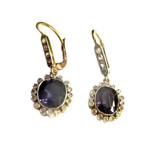 BOUCLES D'OREILLES ART DÉCO DES ANNÉES 1930-35 EN OR 18 KT ET PLATINE AVEC AMÉTHYSTE ET DIAMANTS