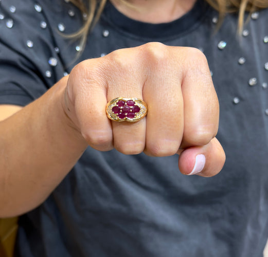 Bague 58 Bague vintage en or jaune , rubis et diamants 58 Facettes