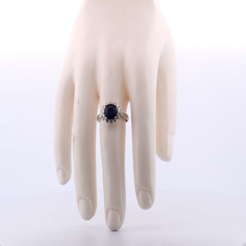 Bague 56 Bague en or blanc avec saphir et diamants 58 Facettes