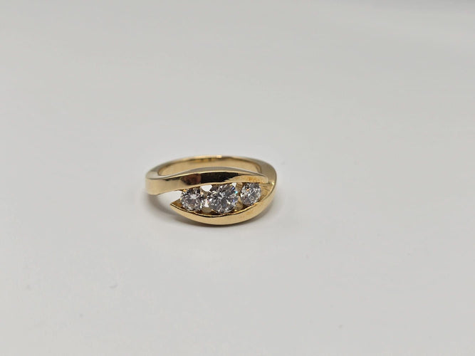 Bague 54 Bague or jaune sertie de diamants 58 Facettes 1CA00000-67