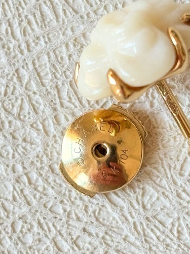 Boucles d'oreilles CHANEL - Boucles d'oreilles Camélia 58 Facettes WC-2025-1875