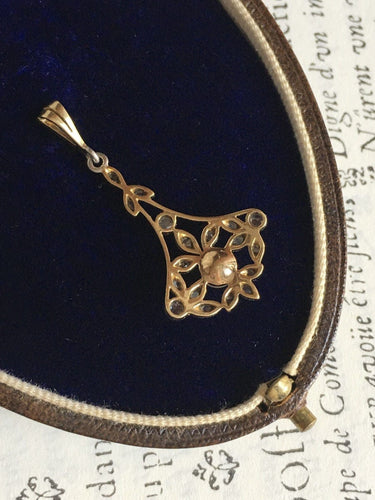 Pendentif Pendentif Belle Époque en or jaune 18k et platine, perle et diamants 58 Facettes