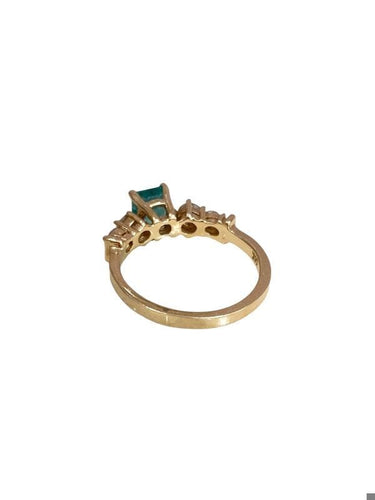 Bague 51.5 Bague vintage or jaune sertie d'une émeraude et de diamants 58 Facettes