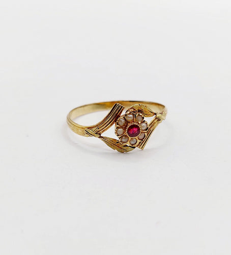 Bague 60 Bague fleur Art nouveau en or 18k, pierre rouge et perles (circa 1900) 58 Facettes A06426