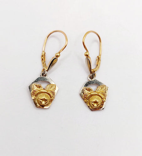 Boucles d'oreilles Dormeuses fleur finement ciselée en or 18k Art déco 58 Facettes A06469