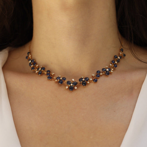 Collier Collier en or jaune 18k serti de saphirs cabochons (10 ct) et diamants (2 ct) – Vers 1980 58 Facettes FB10781