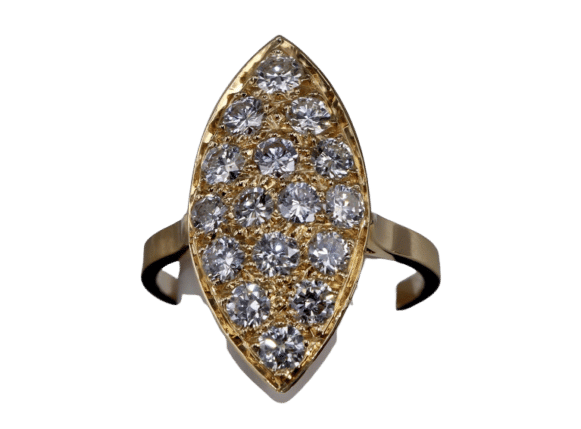Bague 53.5 Vintage Marquise yellow gold pavé diamond ring 58 Facettes BA 124