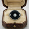 Bague 55 Bague en platine de style Art déco ornée de diamants et d'onyx 58 Facettes 50344