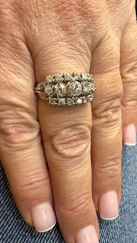 Bague Bague ancienne or blanc jarretière diamants 58 Facettes