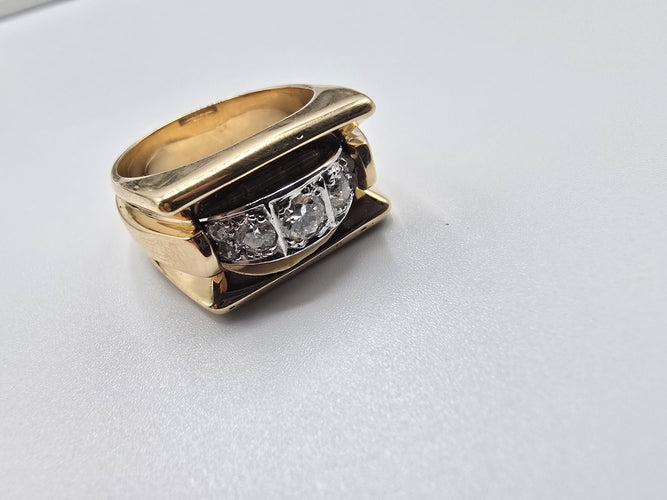 Bague 62 Bague or jaune TANK Style année 1950 sertie de 3 diamants taille ancienne 58 Facettes 1-0000492/3