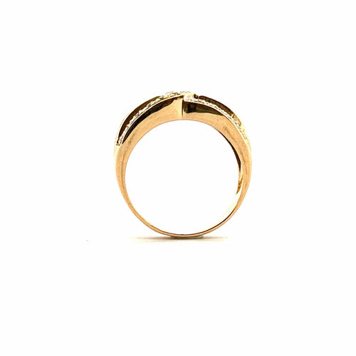 Bague 52 Bague or jaune rubis et diamants 58 Facettes