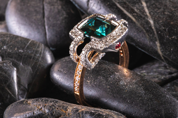 Bague 59 Portrait of an Idea ring – Unique Creation by Gianpiero Casolani 58 Facettes GCR001