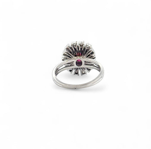 Bague 52 Bague en or blanc diamants et rubis 58 Facettes