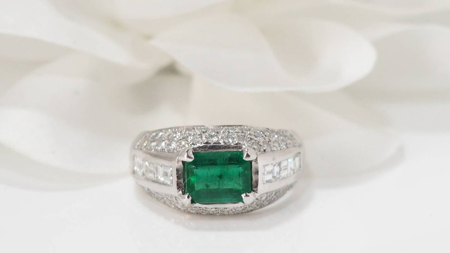 Bague 55.5 Bague jonc en or blanc émeraude et diamants 58 Facettes 31937