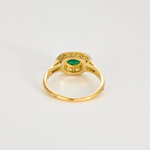 56.5 Bague vintage or jaune diamants émeraude. 58 Facettes