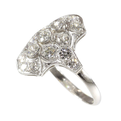Bague 58 Murmures de l'histoire : une bague antique de distinction 58 Facettes 24347-0019