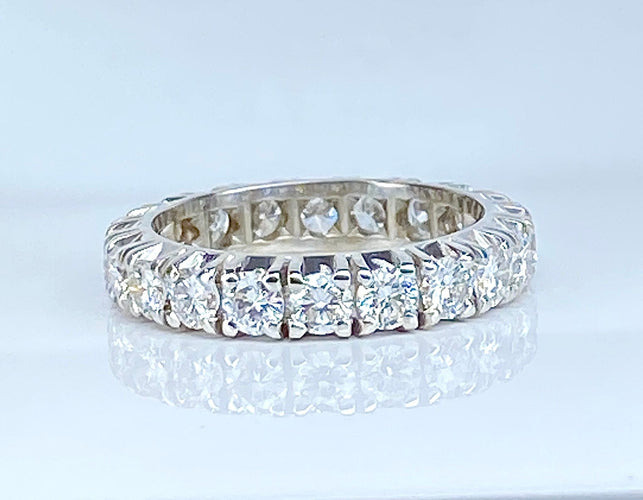 Bague 53 Alliance en or blanc et 20 diamants 58 Facettes AB578