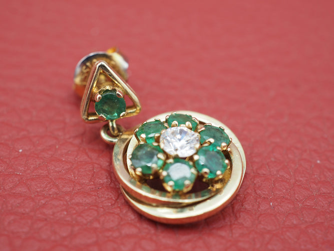 Boucles d'oreilles Boucles d'oreille émeraude marguerite 58 Facettes