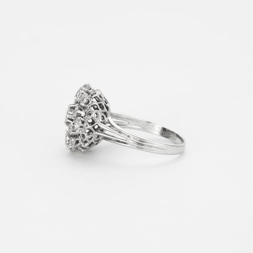 Bague 52 Bague or gris ornée de diamants 58 Facettes GU63