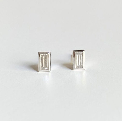 Boucles d'oreilles Paire de puces d’oreilles en or blanc et diamants 58 Facettes