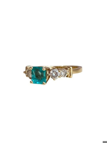 Bague 51.5 Bague vintage or jaune sertie d'une émeraude et de diamants 58 Facettes