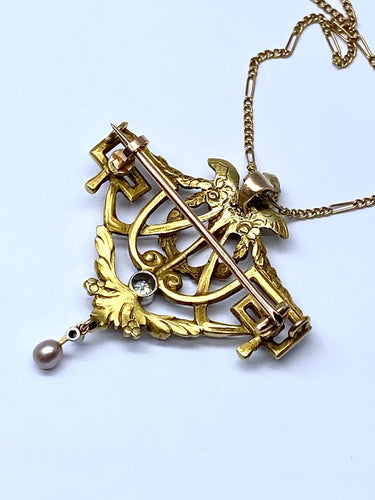Broche Broche en or jaune 18 carats, ange, émail, diamants et perle. 58 Facettes AB557