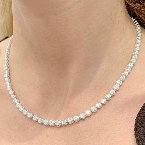 Collier Collier rivière diamants, or blanc. 58 Facettes 34609