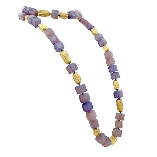 Collier Sautoir cubes de calcédoine et motifs en or jaune. 58 Facettes 35267