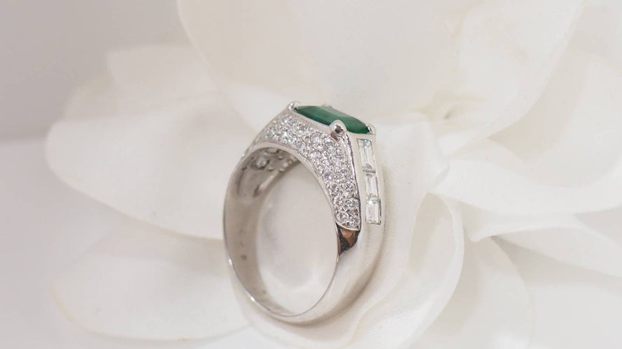 Bague 55.5 Bague jonc en or blanc émeraude et diamants 58 Facettes 31937