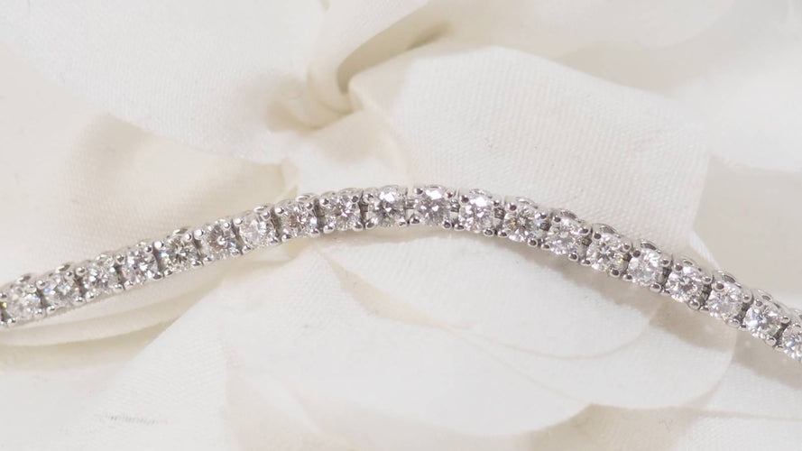 Bracelet Bracelet rivière en or blanc et diamants 58 Facettes 32500