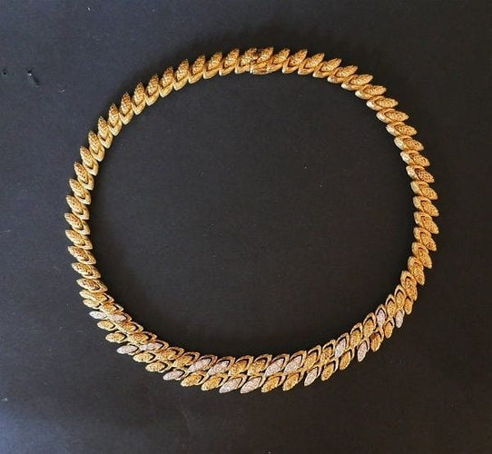 Collier Collier en or jaune et platine serti de 48 diamants 58 Facettes