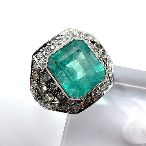 Bague 53 Bague vintage en platine ornée de diamants et d'une émeraude 58 Facettes 50365