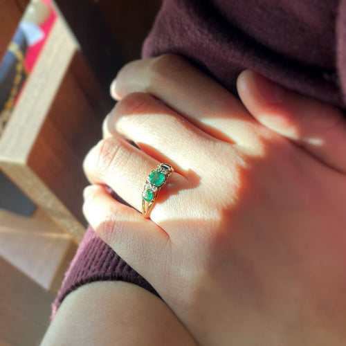 Bague - Or, Diamants, Emeraudes 58 Facettes 240358R