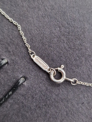 Collier Tiffany&Co. - Pendentif cœur et chaîne en argent sterling 58 Facettes