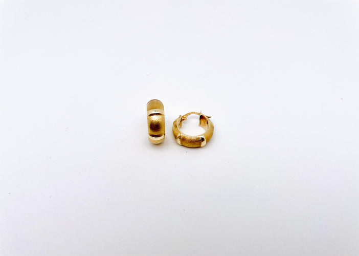 Boucles d'oreilles Créoles larges or jaune amati et brillant 58 Facettes