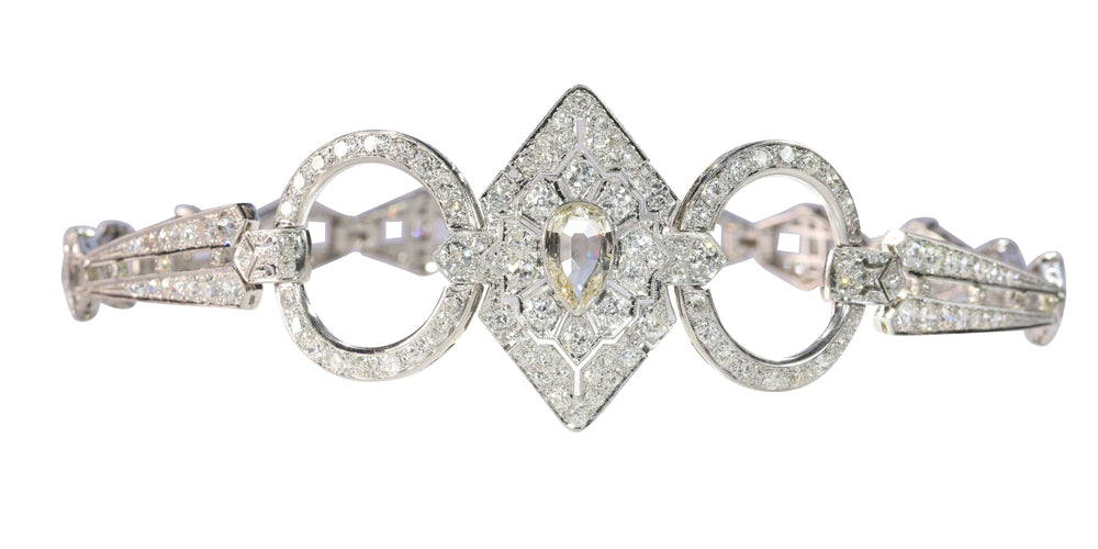 Collier Glamour des Années folles : Collier et coiffe vintage Art déco en diamants pour chien 58 Facettes 23023-0064