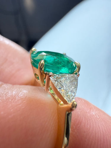 Bague 53 Bague Or jaune - Emeraude Brésil et Diamants triangle 58 Facettes 1.0000595/1